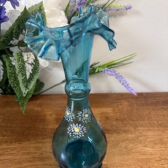 Victorian Style Blue Ruffle Vase – Hand Painted Daisies Delicate Art Glass Vinta - Picture 2 of 4